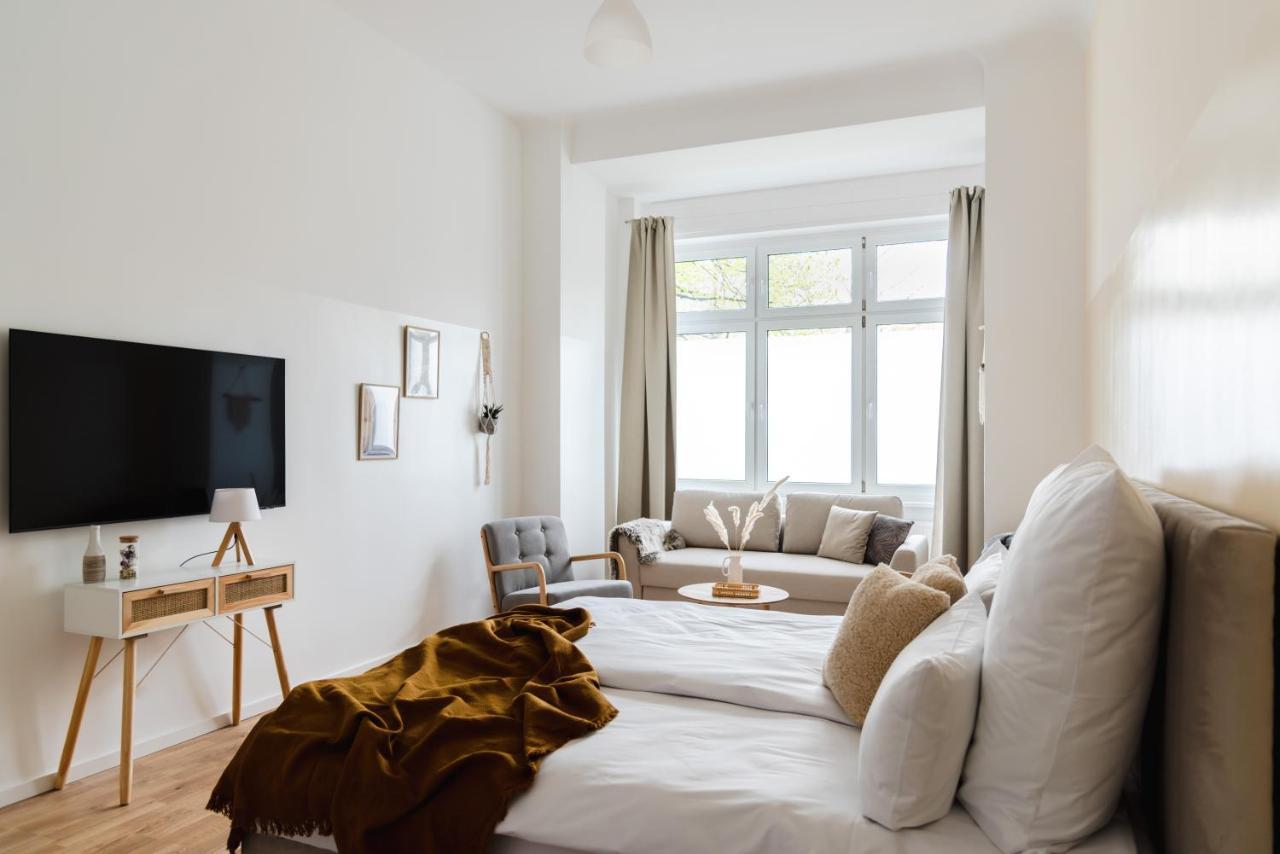 165m2 Downtown Family 5br, 3bath, Kids Room, 11min Alexanderplatz * Berlijn