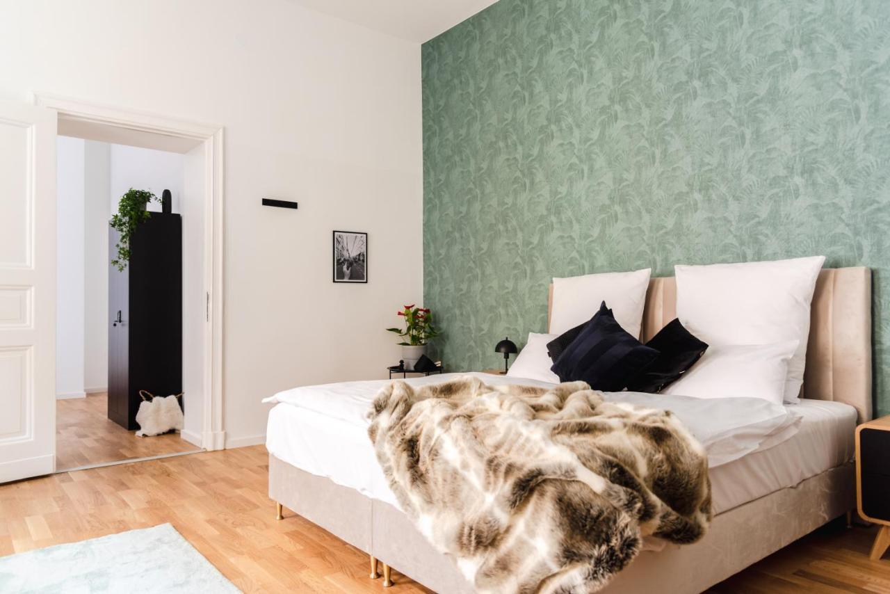 165m2 Downtown Family 5br, 3bath, Kids Room, 11min Alexanderplatz * Berlijn