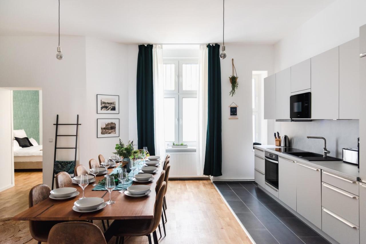 165m2 Downtown Family 5br, 3bath, Kids Room, 11min Alexanderplatz Appartement *