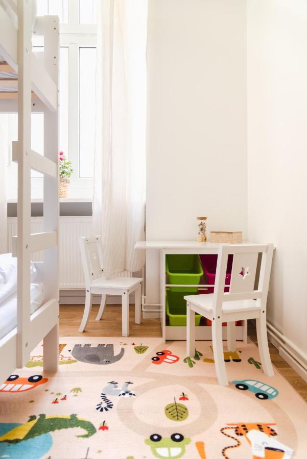 Appartement 165m2 Downtown Family 5br, 3bath, Kids Room, 11min Alexanderplatz *